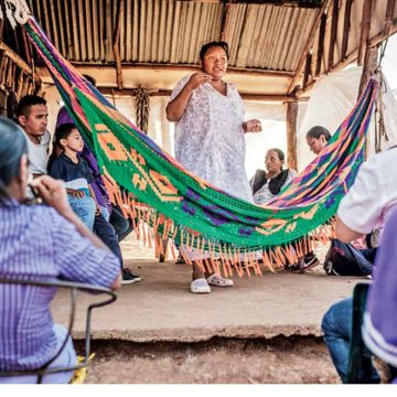 Cuando las mujeres defienden la vida, cuestionan el mundoCuando las mujeres defienden