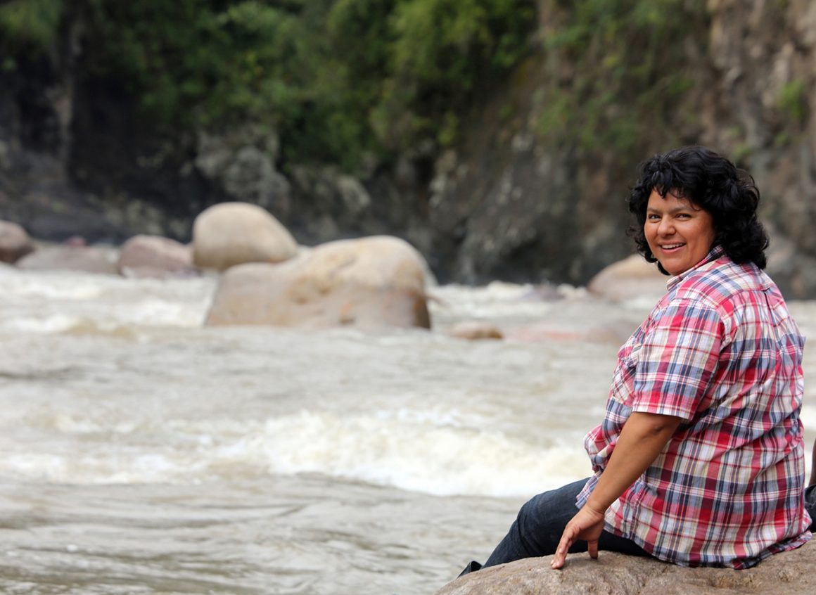 Extractivismo y resistencia social. Berta Cáceres, crímen de Estado